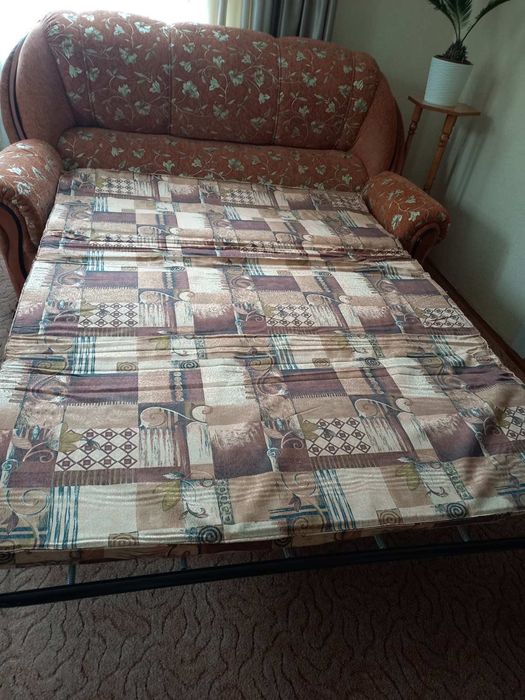 Терміново продам диван