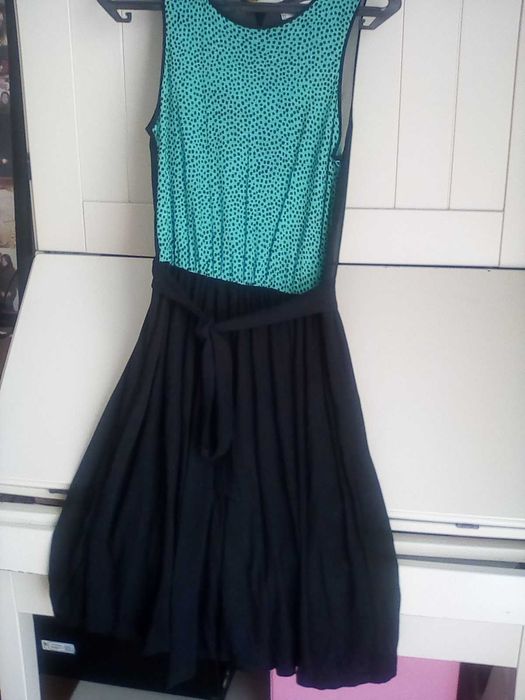 Vestido preto e verde
