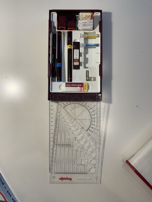 Estojo Canetas Rotring College +Pasta de artes visuais rotring