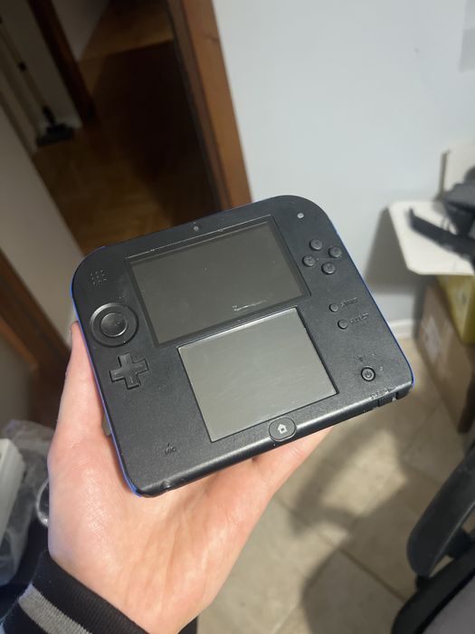 Nintendo 2DS + 2 gry