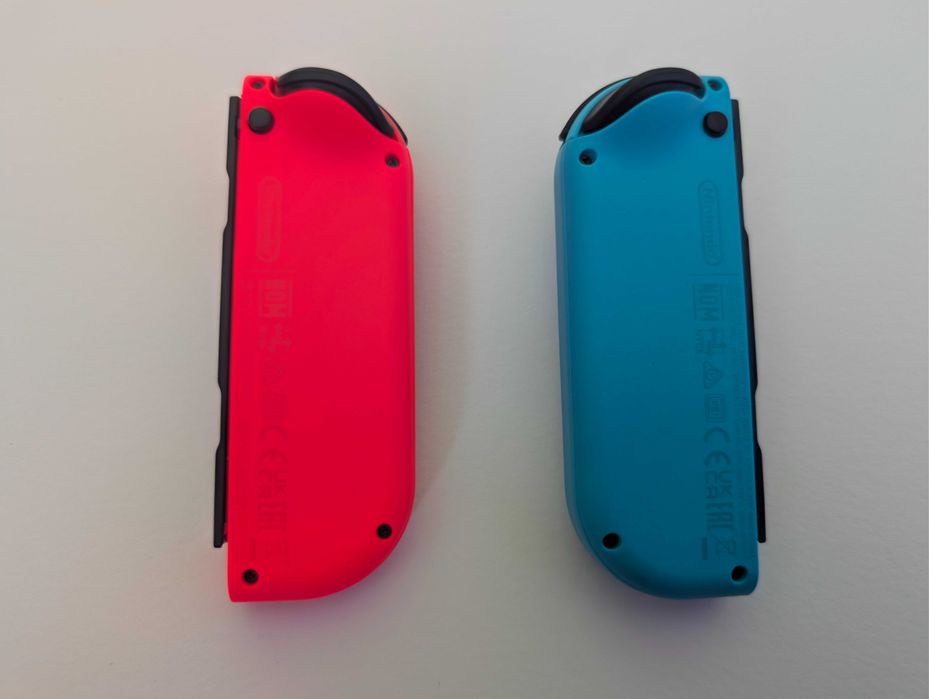 Kontrolery Joy-Con Nintendo Switch + Stacja ładująca + Gratis