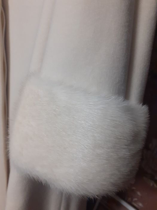 Пальто натуральна  біла норка 52 норкова
