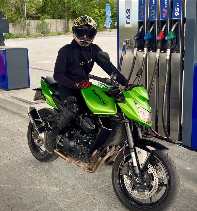 Kawasaki Z750 2012 год, отличное состояние, Arrow, чип