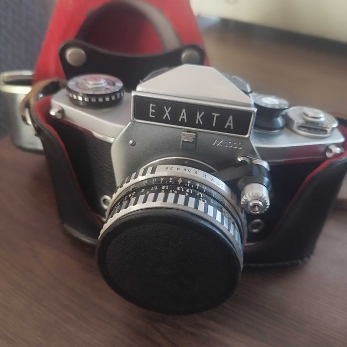 Analogowy Aparat Fotograficzny EXAKTA VX1000