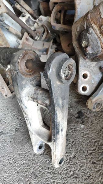 Передний торсион кабины ДАФ 95 евро 3 DAF 95 стабилизатор