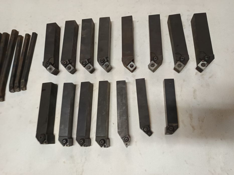 Noże tokarskie na płytki wymienne