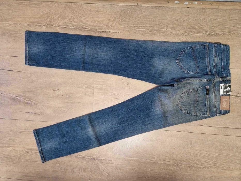 Nowe damskie spodnie jeansowe LEE rozmiar W26 L31