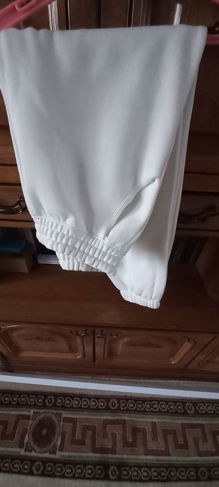 Продам брюки для гарних дівчаток