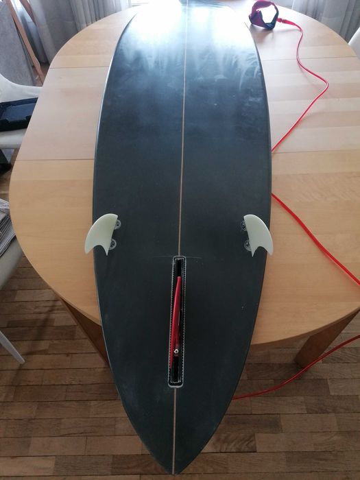 Prancha de surf 6'0''. retro, pin tail, long fin, ATMYC. Pouco usada