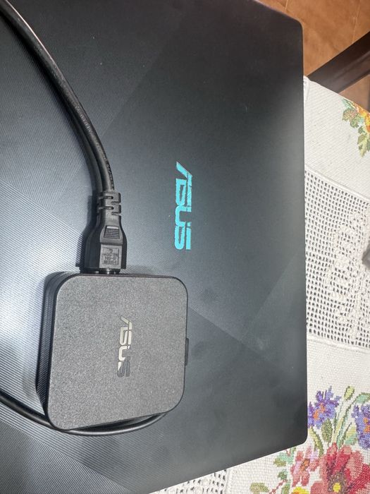 Vivo book 15 asus laptop x560