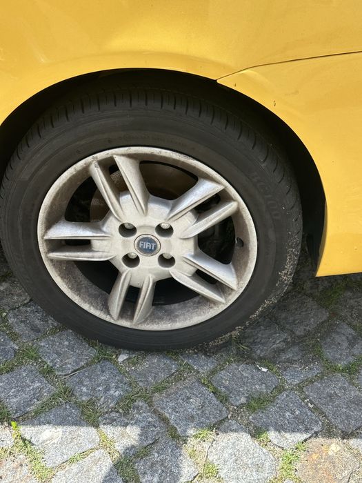 Fiat punto 2005 com 3 portas