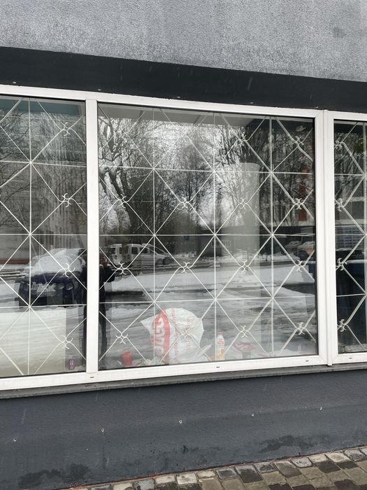 Решітки віконні , вітринні