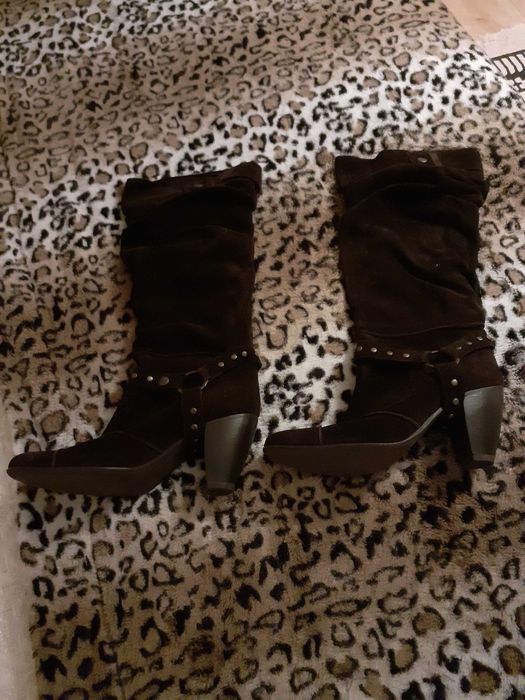 Botas senhora em pele