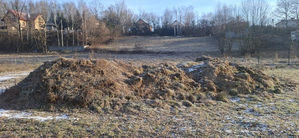 Oddam ziemie gliniastą