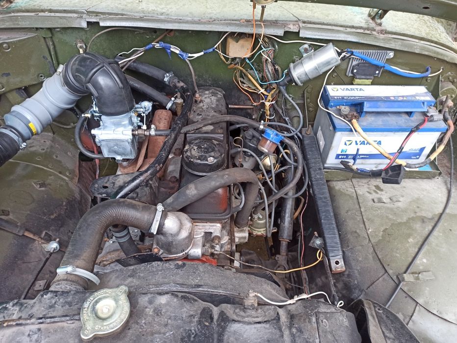 УАЗ 469Б на повному ходу