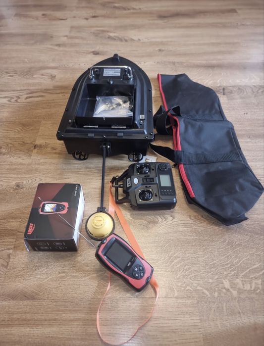 Łódka zanętowa D16E GPS echosonda  LUCKY uchwyt