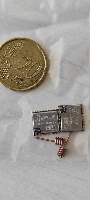 Módulo WiFi ESP-01F64552186396547121