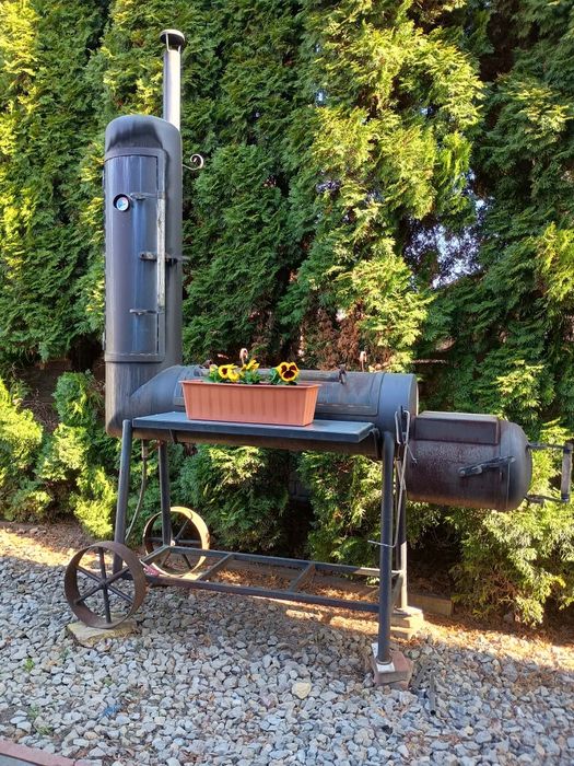 Duży Grill wędzarnia