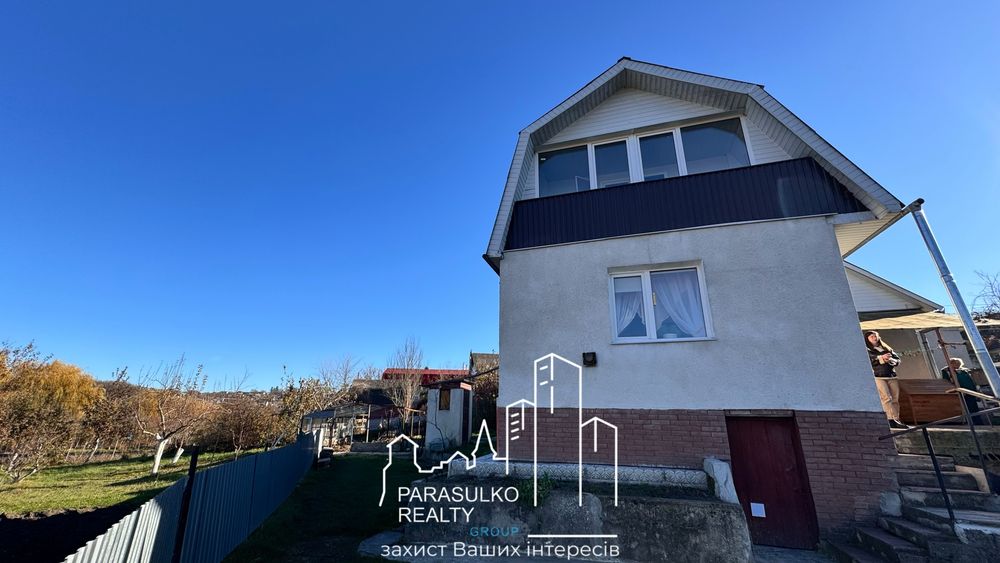 Продам будиночок поряд з ставочком