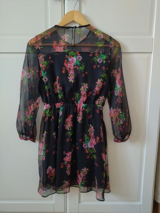 Sukienka w kwiaty Zara 34