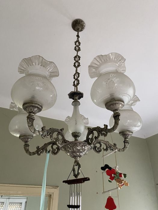 Candeiro antigo mas em bom estado