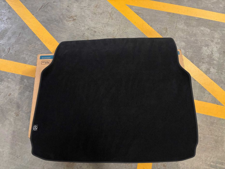 Mercedes-Benz Classe C W206 - Forro Bagageira Veludo - ORIGINAL NOVO