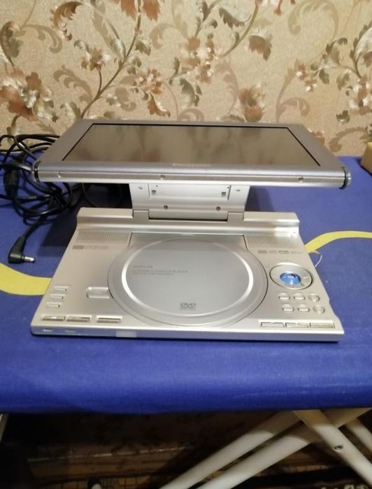 Портативний dvd/cd-плеєр Panasonic dvd-lx8.