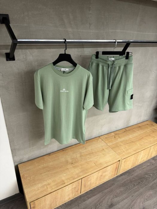 Чоловічий костюм stone island з шортами