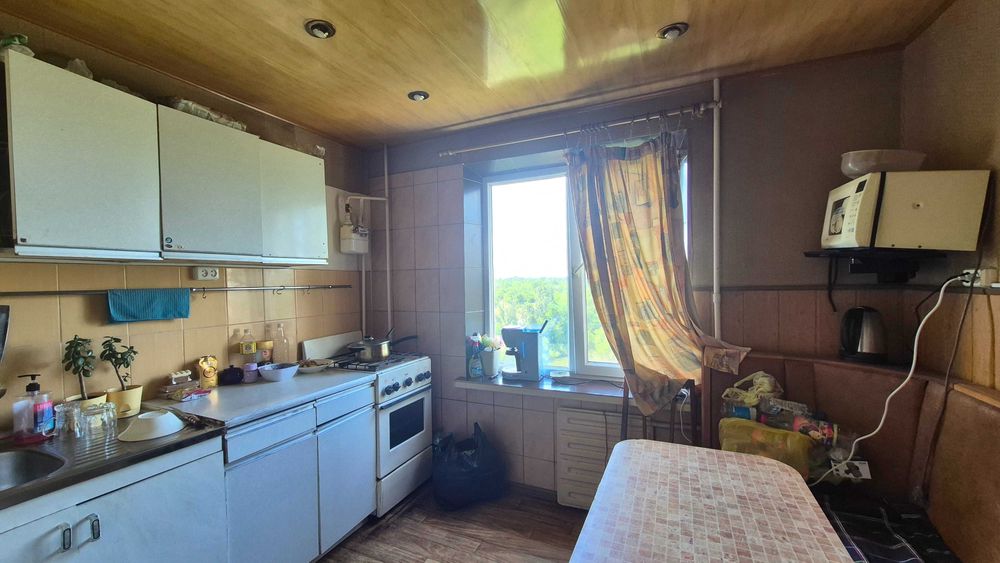 *Продаж 3-х кімнатної квартири по вул. Авраменка, Шевченківський район