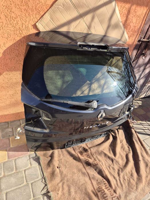 задня кришка багажника на універсал Renault Mégane 3 ляда меган3 універсал  TEB66