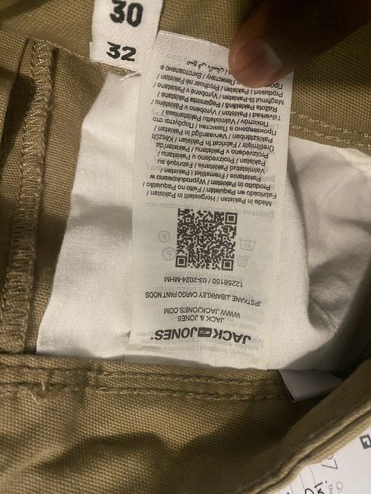 Calça cargo com ajustador nos pés, otima qualidade