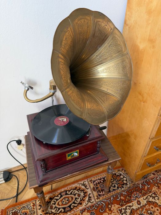 Gramofon (His Master’s Voice) i płyty