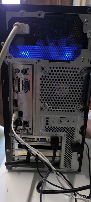 PC Desktop I3 ACER com Monitor LG de 22"