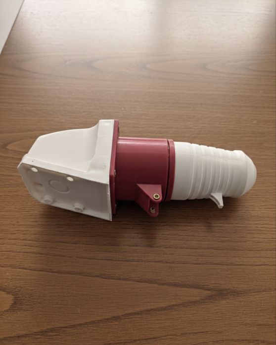 Продам силову розетку на 380-415V