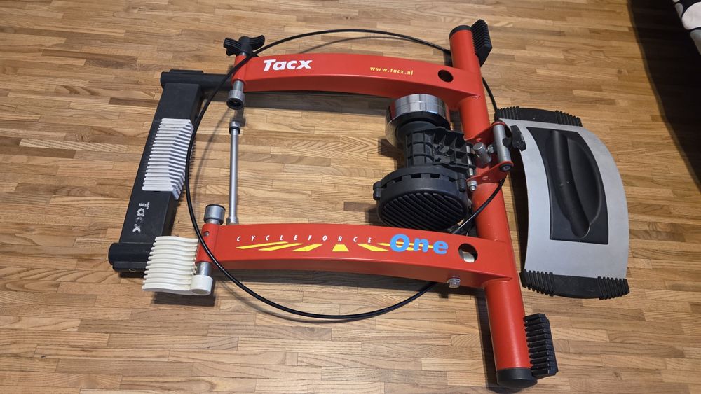 Trenażer Tacx Cycleforce One