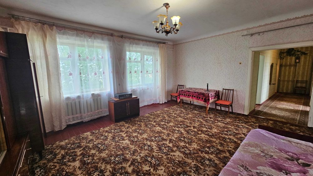 Індивідуальна три кімнатна квартира, з гаражем та видом на річку Супій Є відеогляд