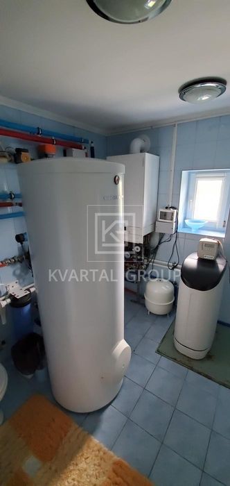Продаж житлового будинку с. Велика Димерка, вул. Січнева 40. Площа загальна 211.8м²