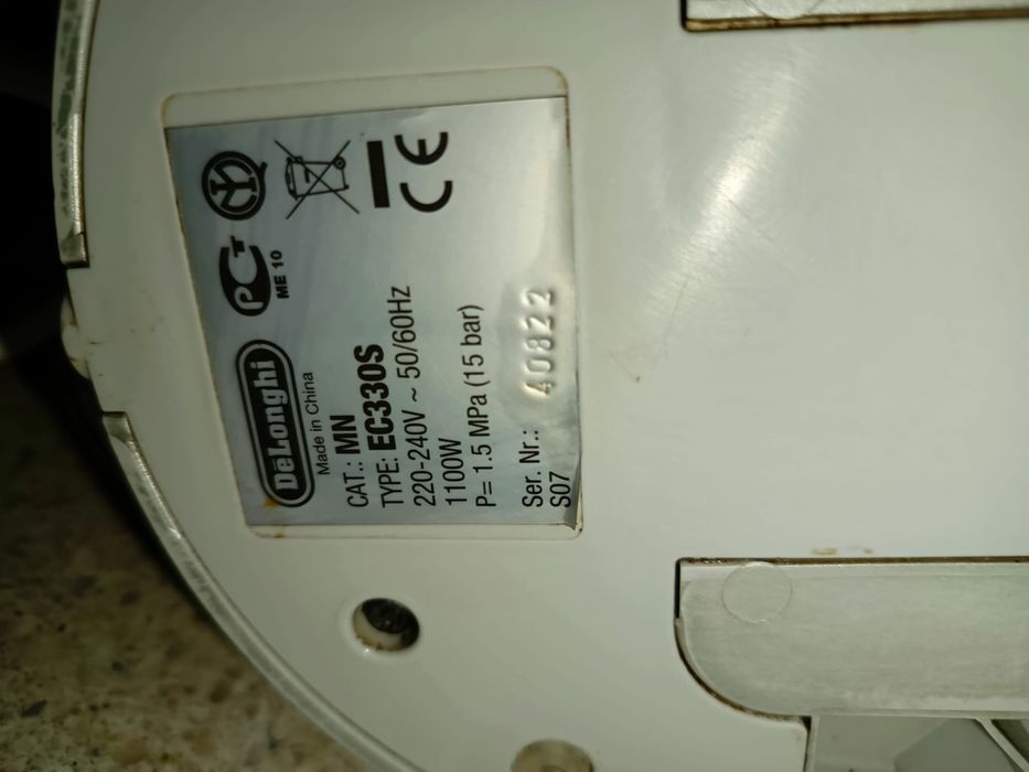 Ekspres do kawy kolbowy DeLonghi