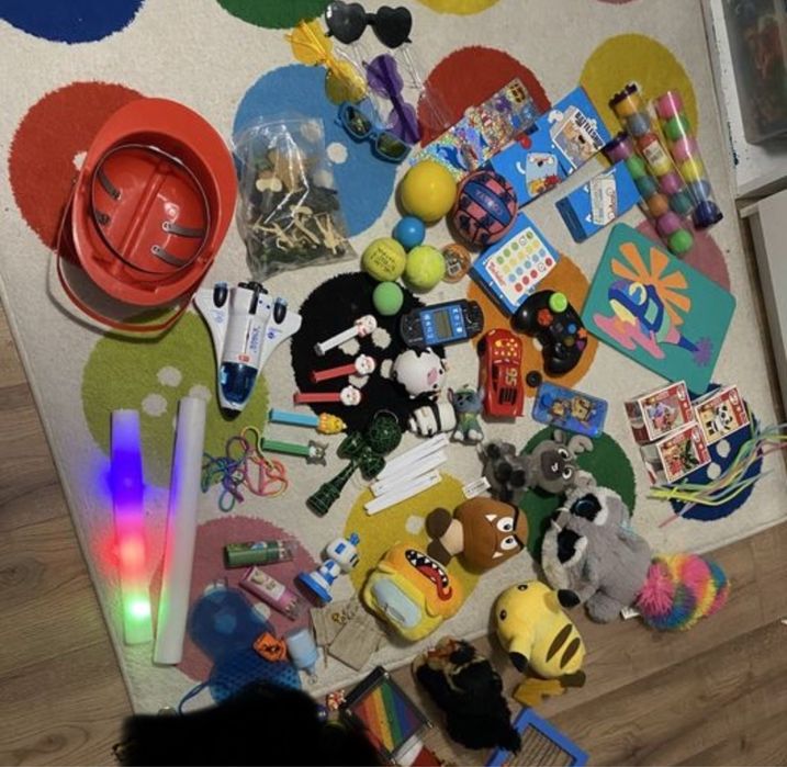 Mega duzy zestaw zabawek