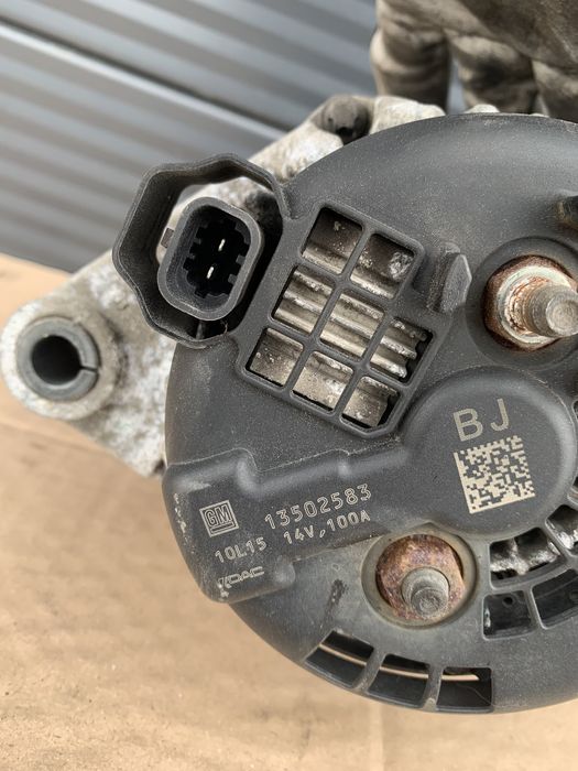 Alternator Opel Insignia A Astra J 2.0 CDTI 13502583 100A