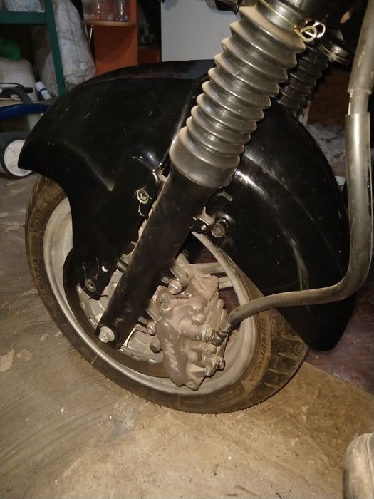 Крыло переднее на китайский скутер 13"