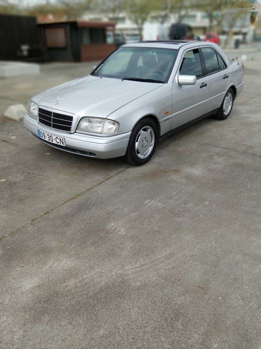 Mercedes w 2o2 clássico.