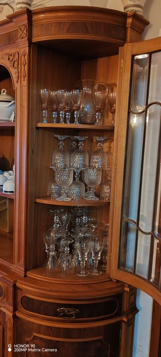 Móvel madeira maciça como novo