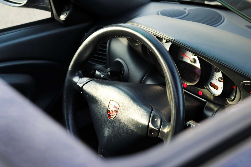 Porsche 911 (996) Carrera 4 - ACEITO RETOMAS (veículos/imoveis)