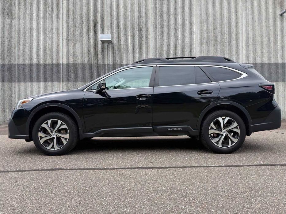 Subaru Outback Limited      2021