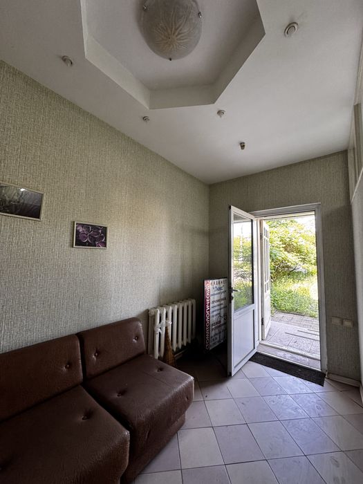 Оренда приміщення у Центрі міста 51 м2 з окремим входом!