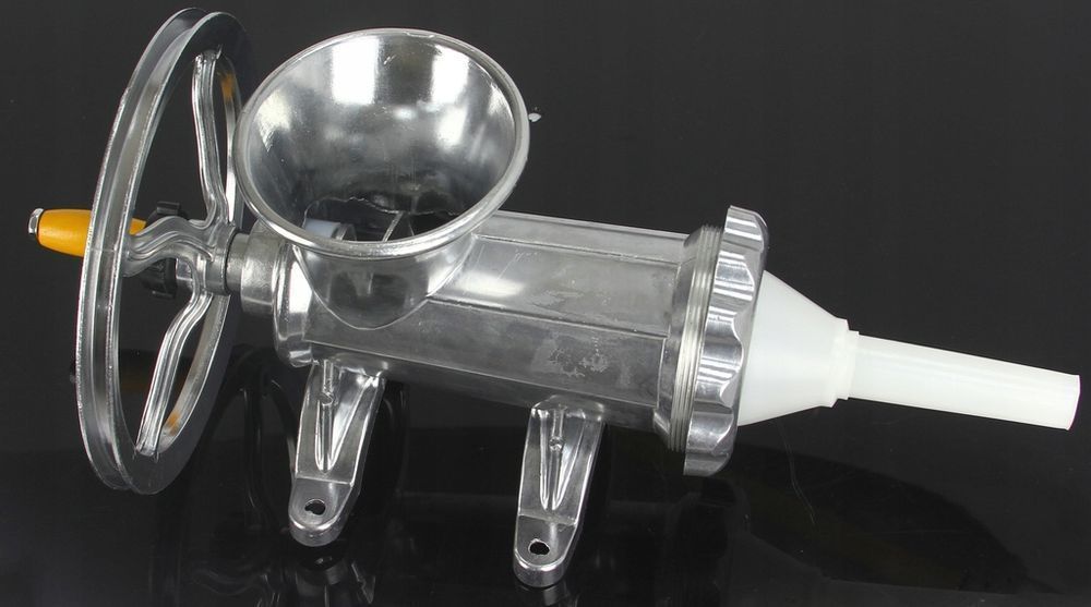 Maszynka Do Mielenia Mięsa Z Kołem Nadziewarka