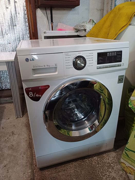 Пральна машина із сушаркою LG/стиральная машина с сушкой на 8 кг