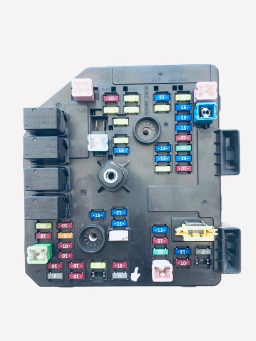 Блок запобіжників Opel Antara Chevrolet Captiva 2.2 CDTI VCDI