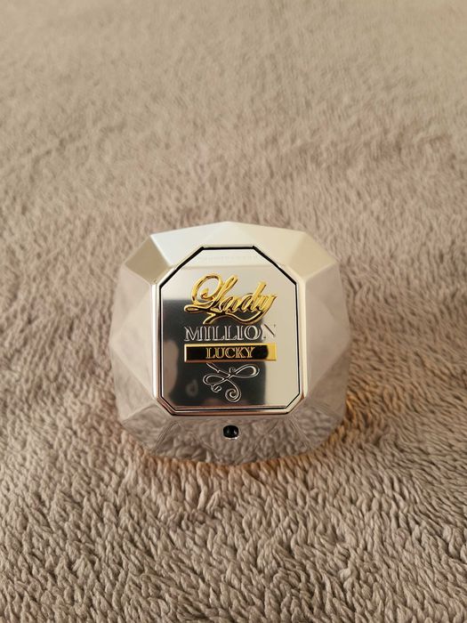 Perfume lady million lucky